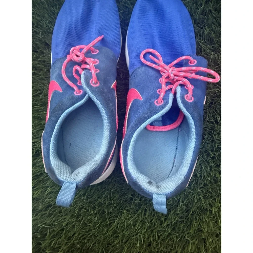 Nike Roshe One Running Shoes Youth Size 7Y Women